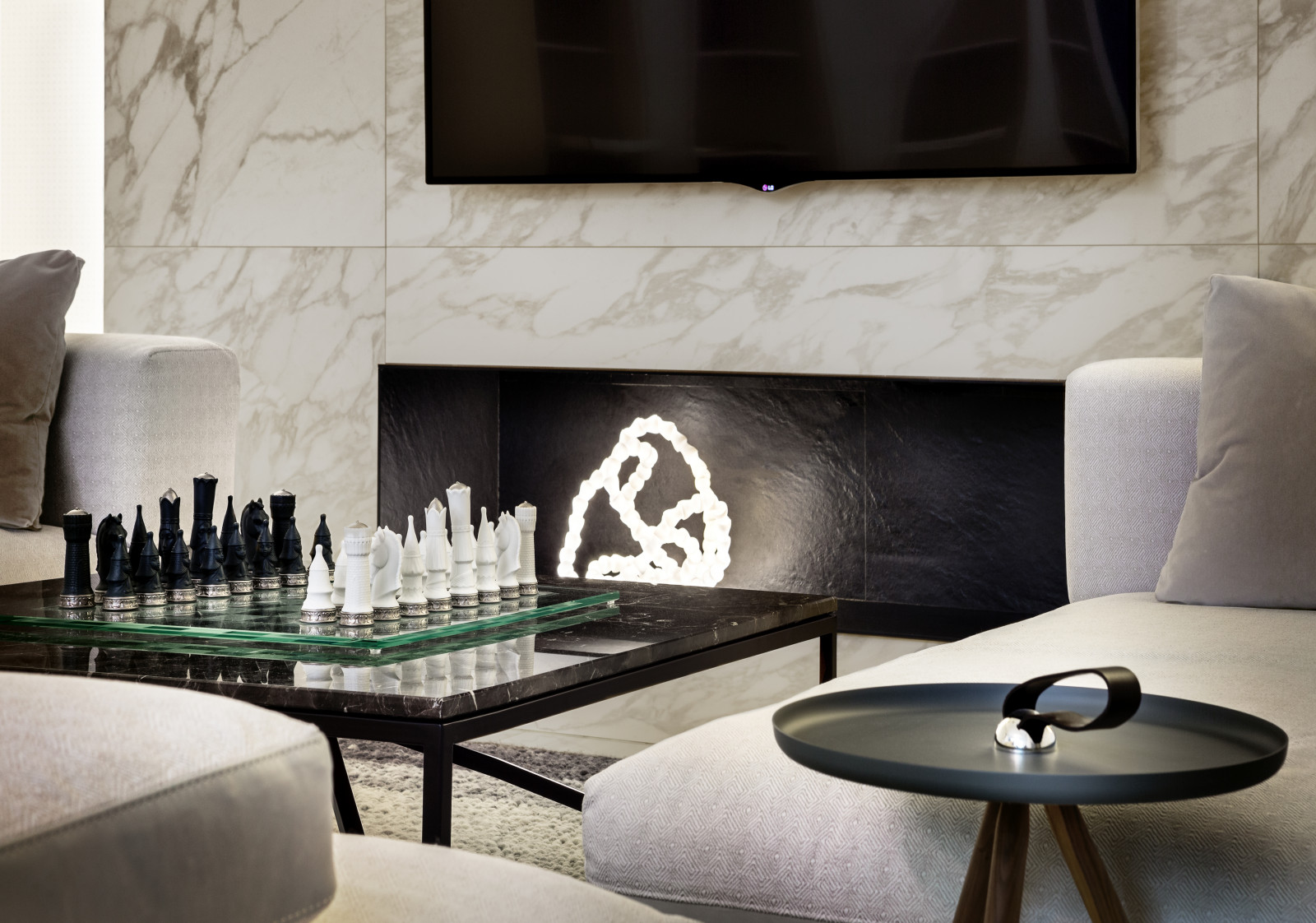 Гостиная - Энергия гармонии. Квартира для молодой пары.