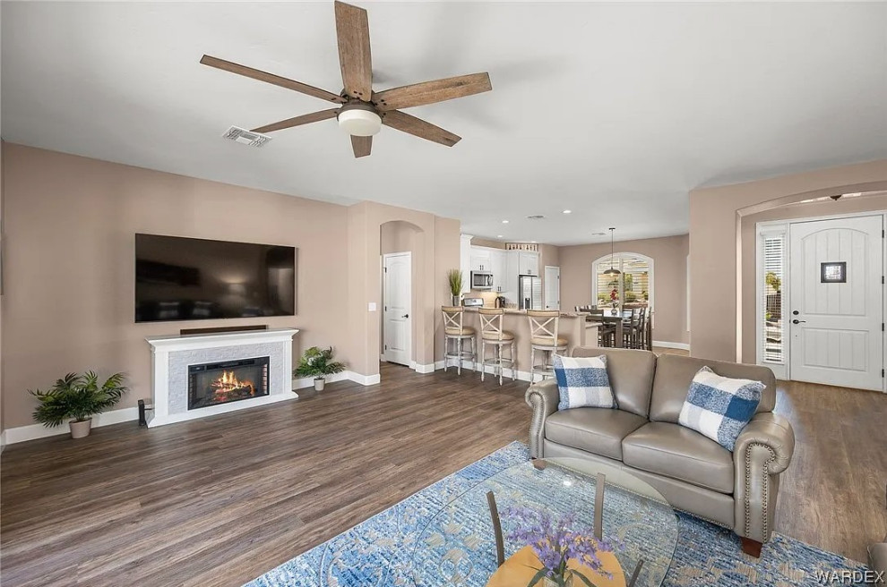Desert Vista Dr. Custom New Home.