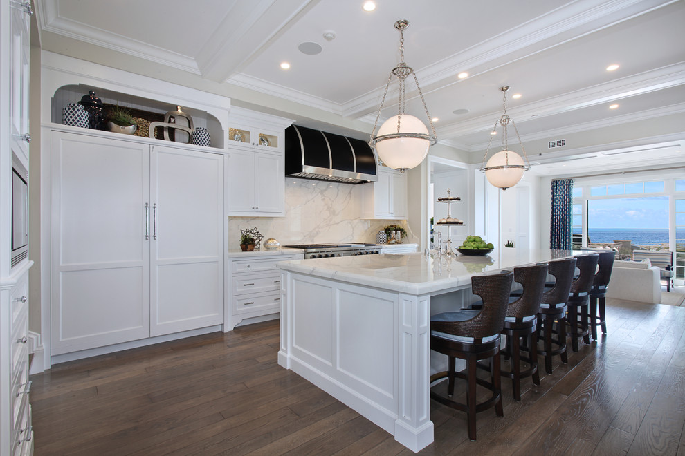 Photo of a transitional kitchen in Orange County.