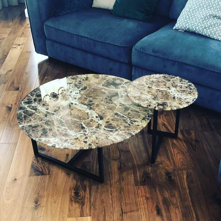 Столы и консоли