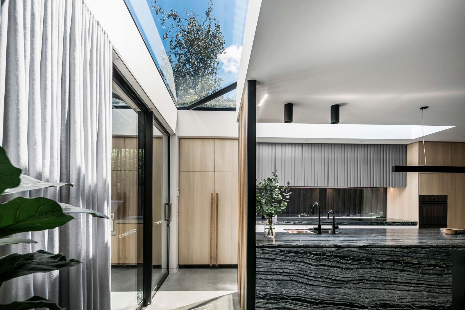 Pleysier Perkins' Surprising Redesign of a Post-War Home | Houzz AU