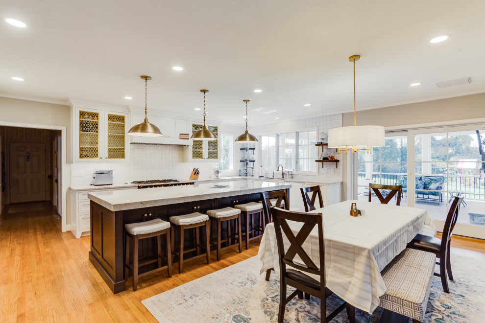 Kitchen - transitional kitchen idea in DC Metro