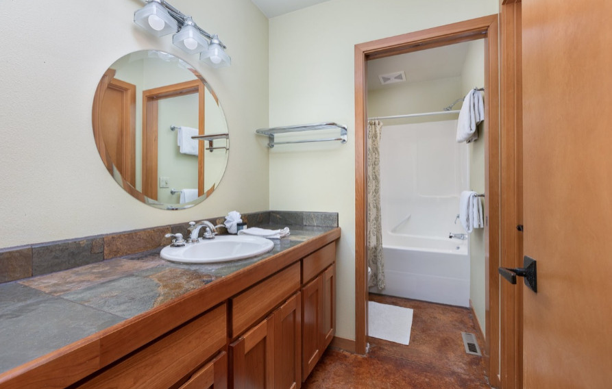 "Beach Me" Lincoln City, OR Short-term Rental Remodel