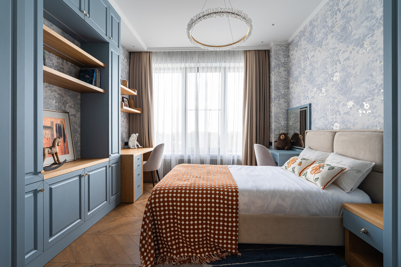 с видом на реку