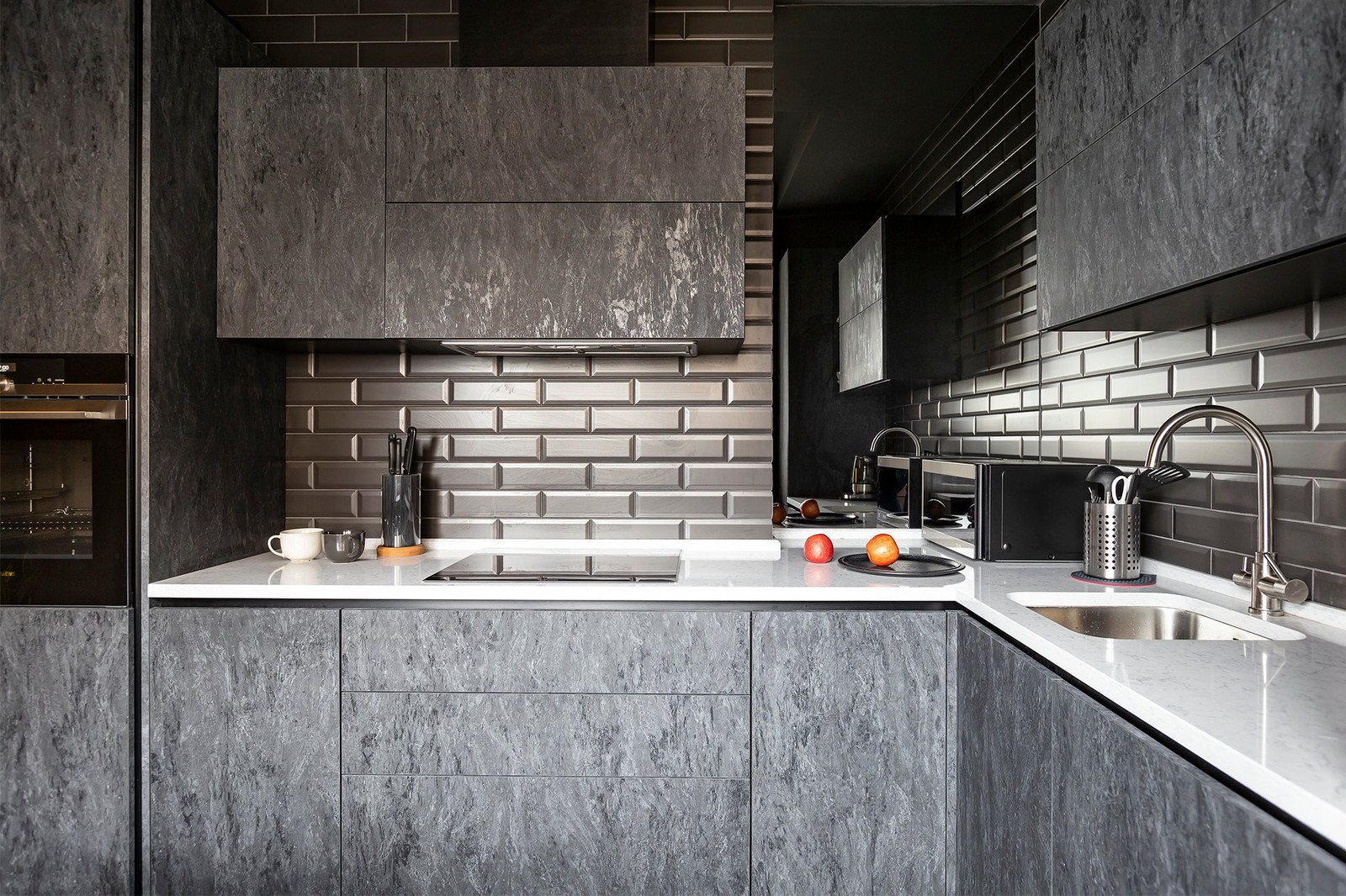 Мужской интерьер в оттенках чёрного