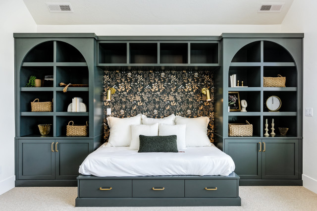 Creekside- Custom 3/1 transitional-bedroom