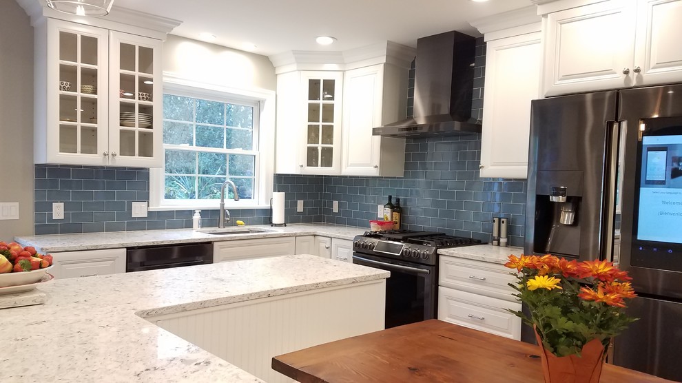 Kitchen - transitional kitchen idea