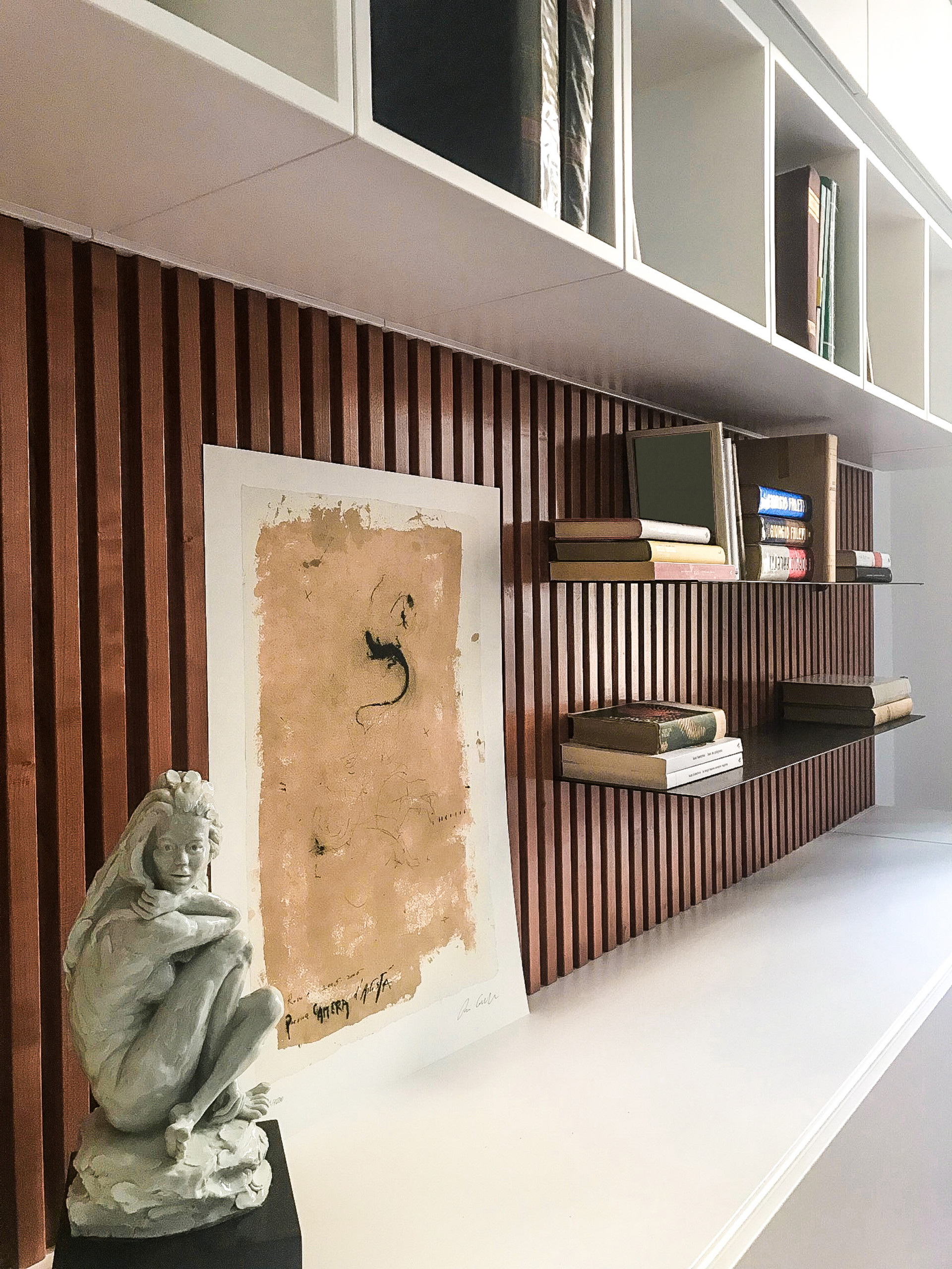 Dettaglio libreria "3 linee"
