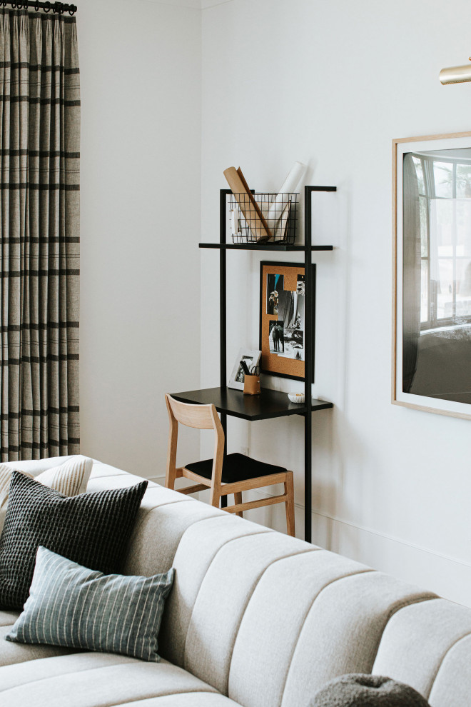 Home design - transitional home design idea in Phoenix