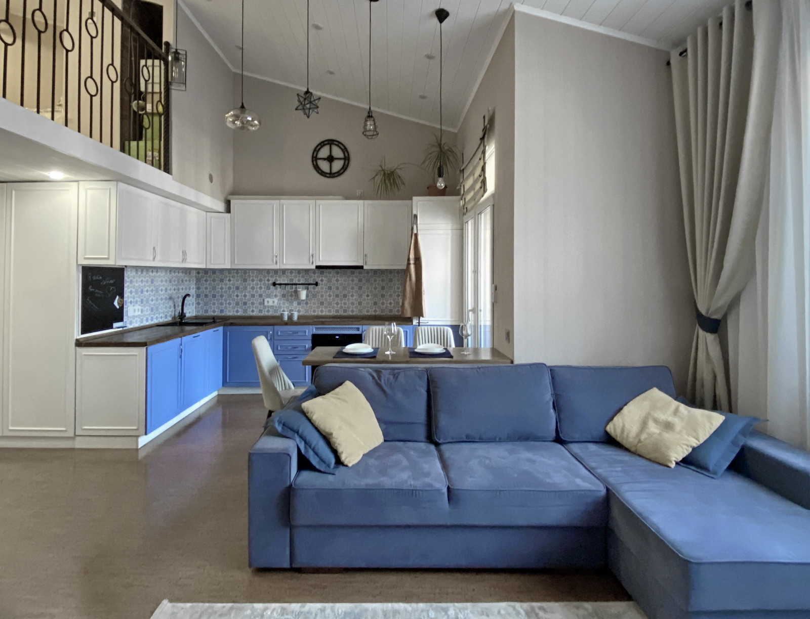 Воздушный лофт. ЖК Валентиновка парк. Двухуровневая квартира, 70 кв.м.