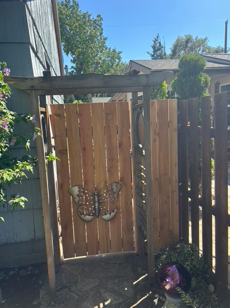 good neighbor fence and gates