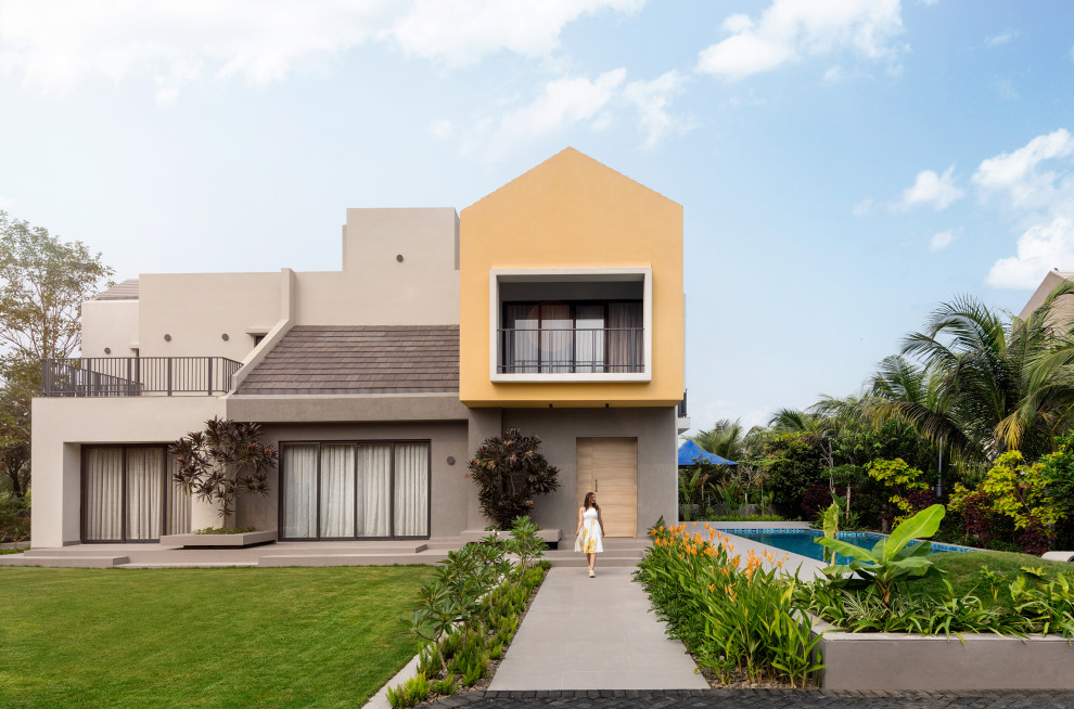Design ideas for a contemporary exterior in Kolkata.