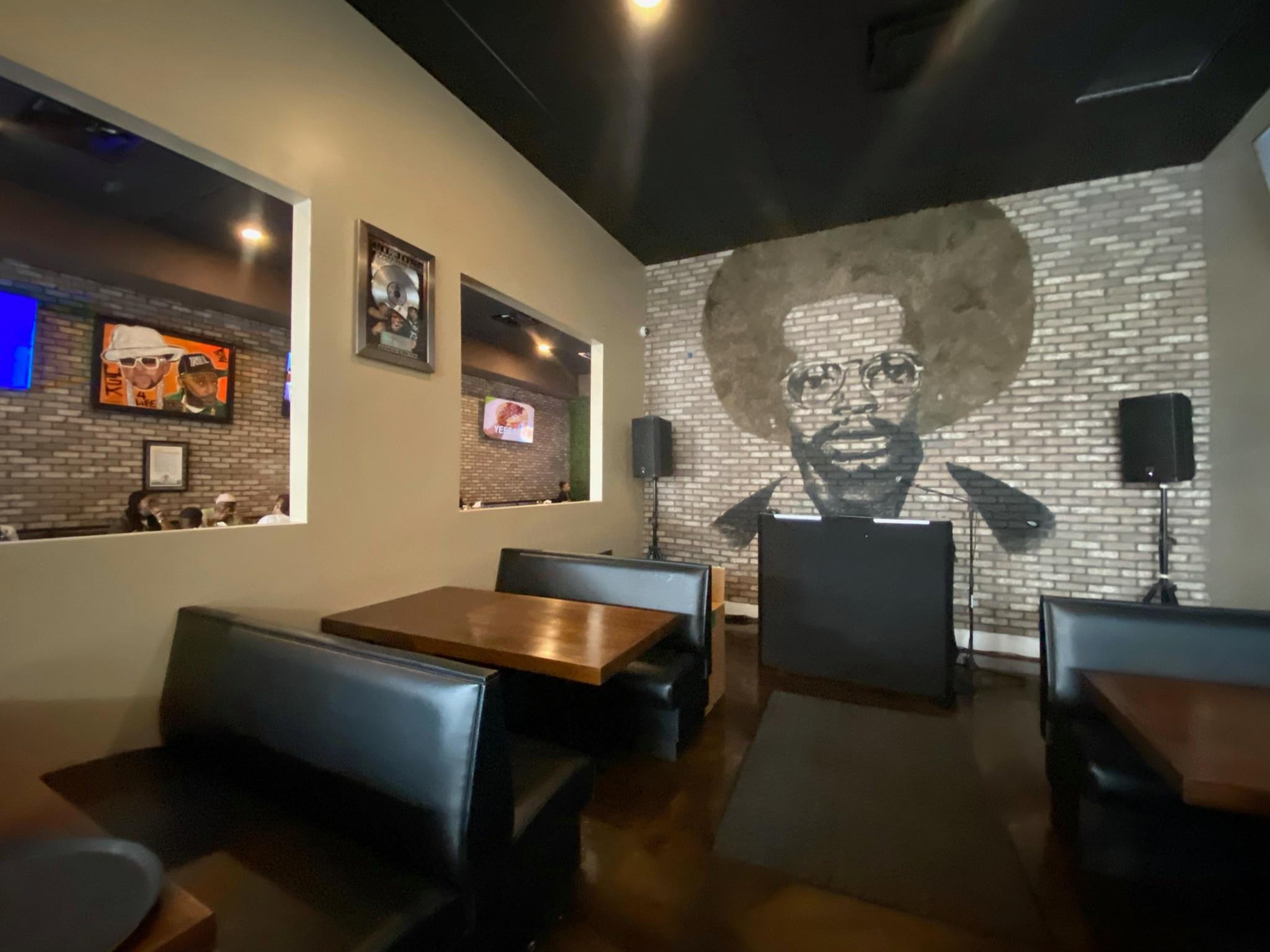 World Famous House of Mac - Wynwood