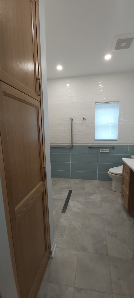 7 Stylish New Bathrooms With Low-Curb Showers