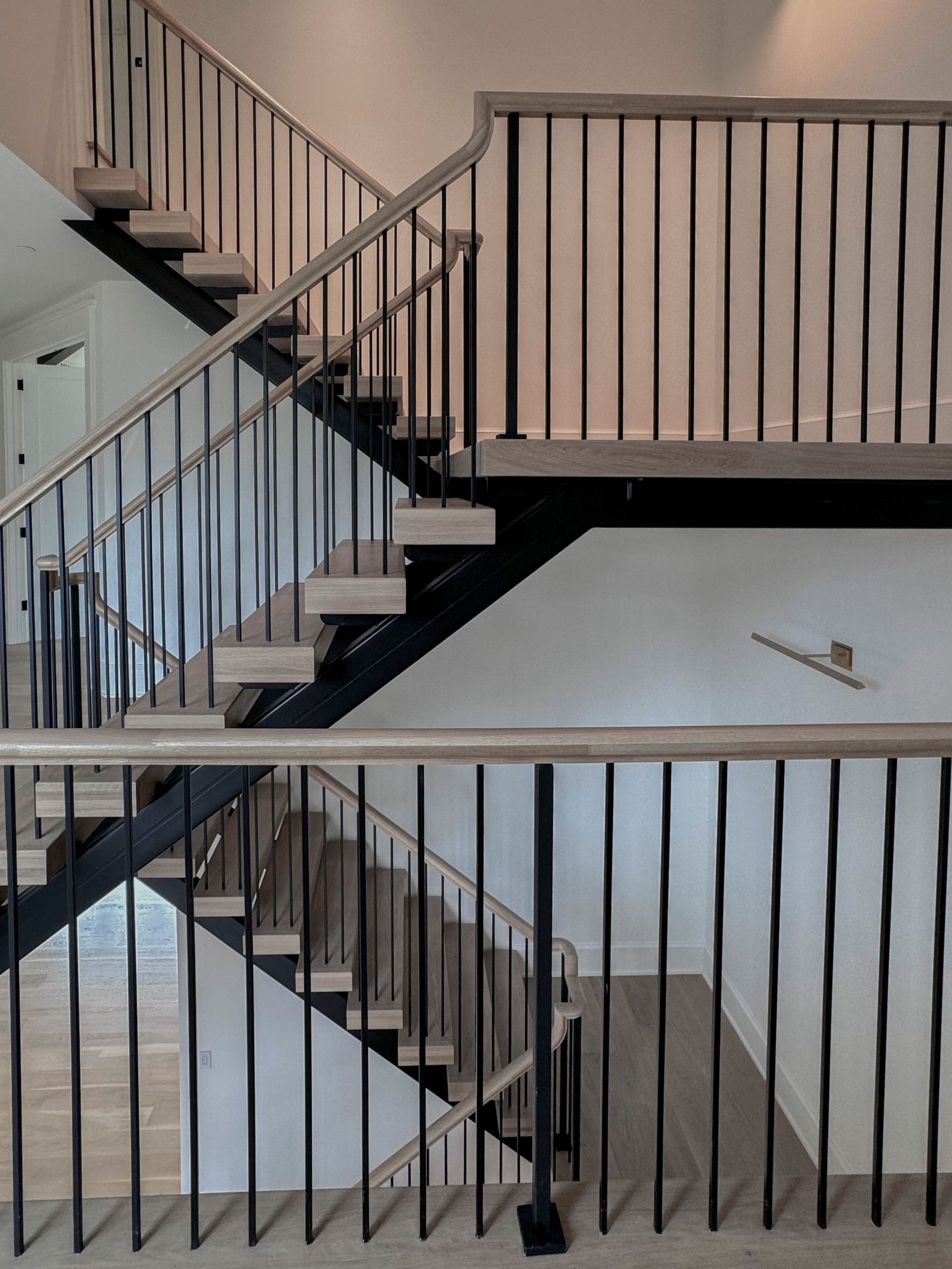 122_Modern Steel & Wood Floating Staircase, Arlington VA 22207