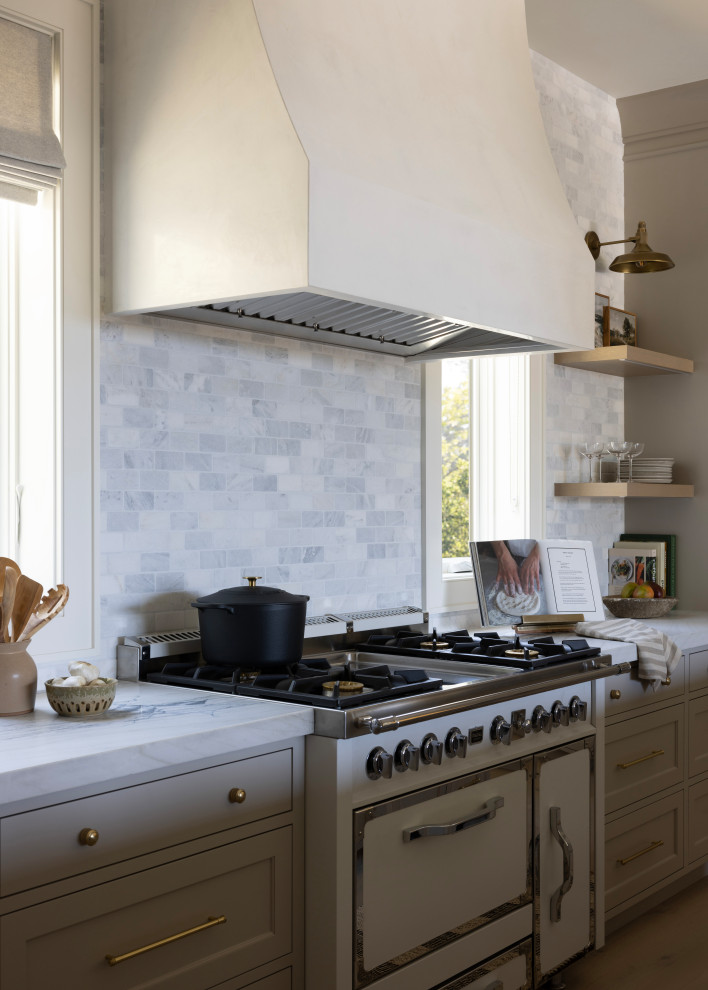 Kitchen - transitional kitchen idea