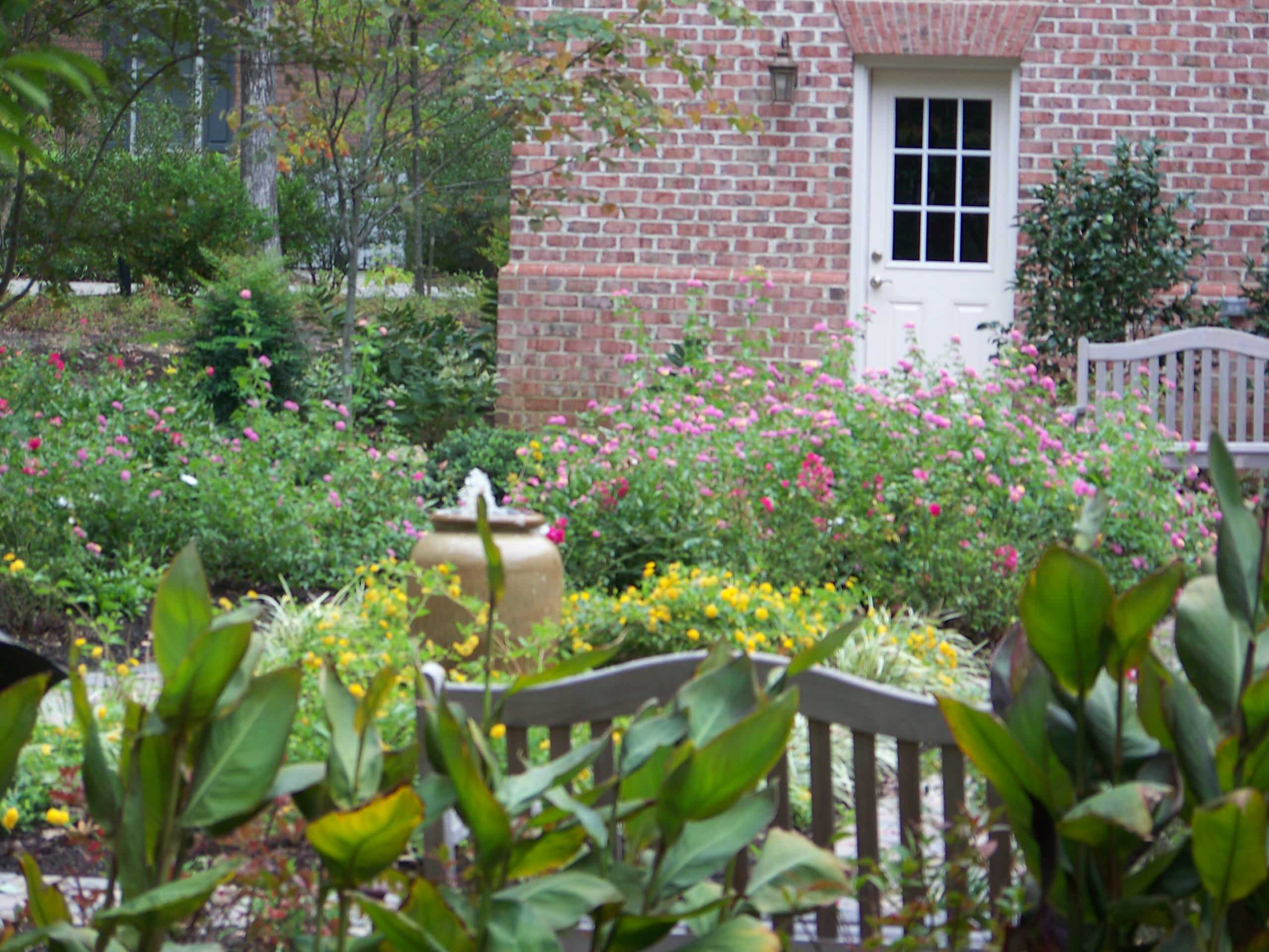 Colonial Garden