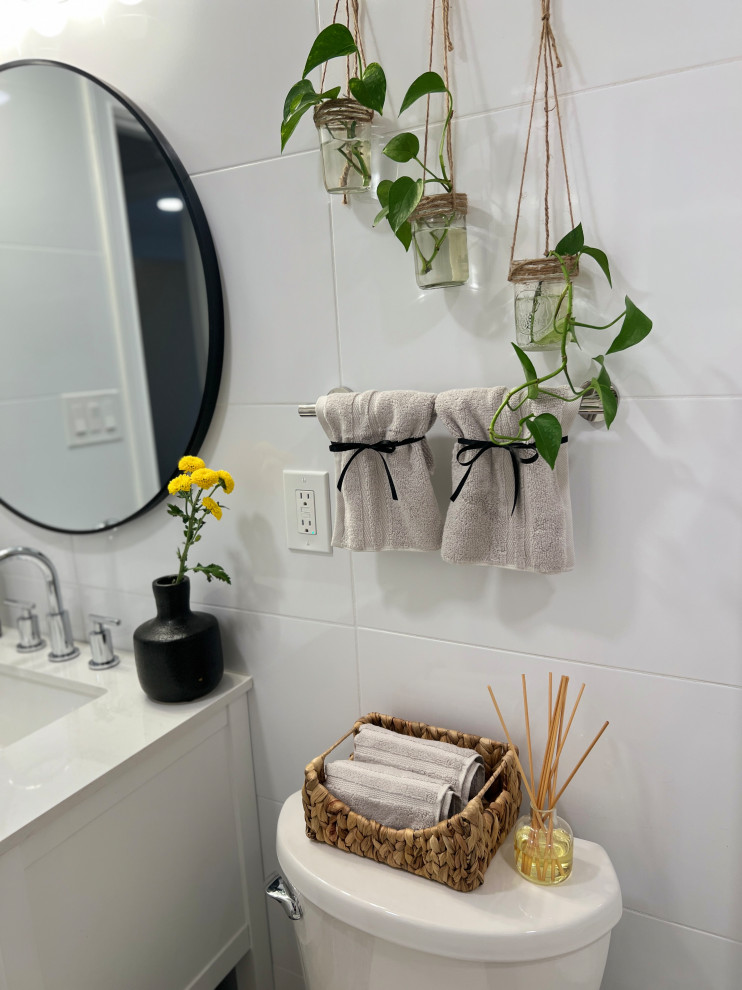 Babylon, NY - Shared Bathroom