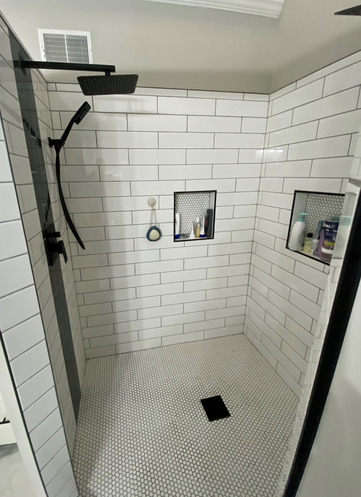 Contemporary bathroom in Kansas City.