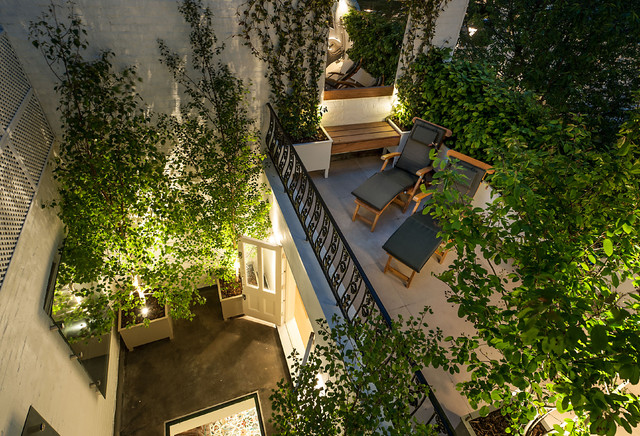 Kensington 1 contemporary-deck