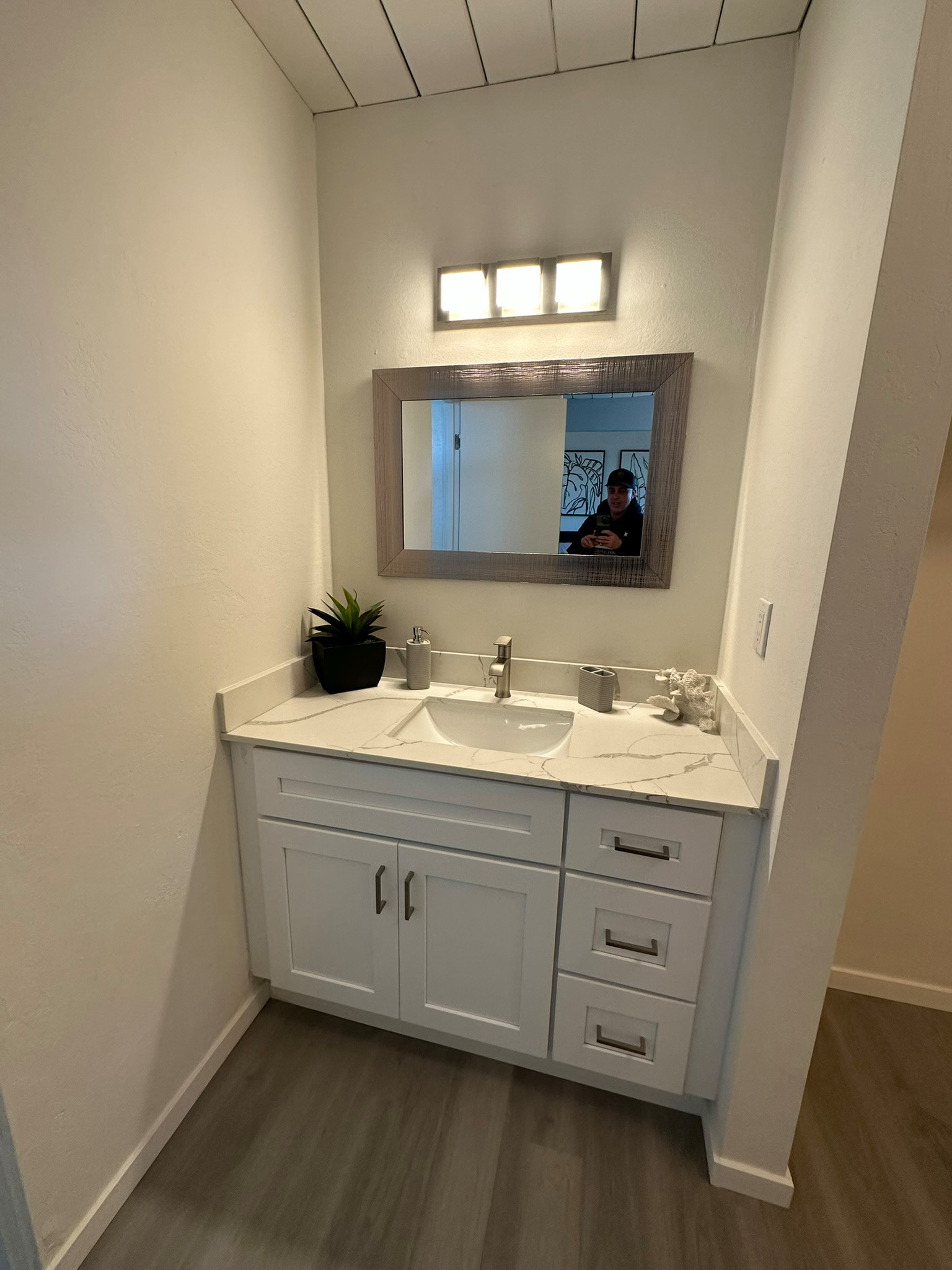 Powder room