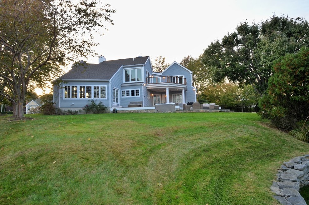 Home design - transitional home design idea in New York