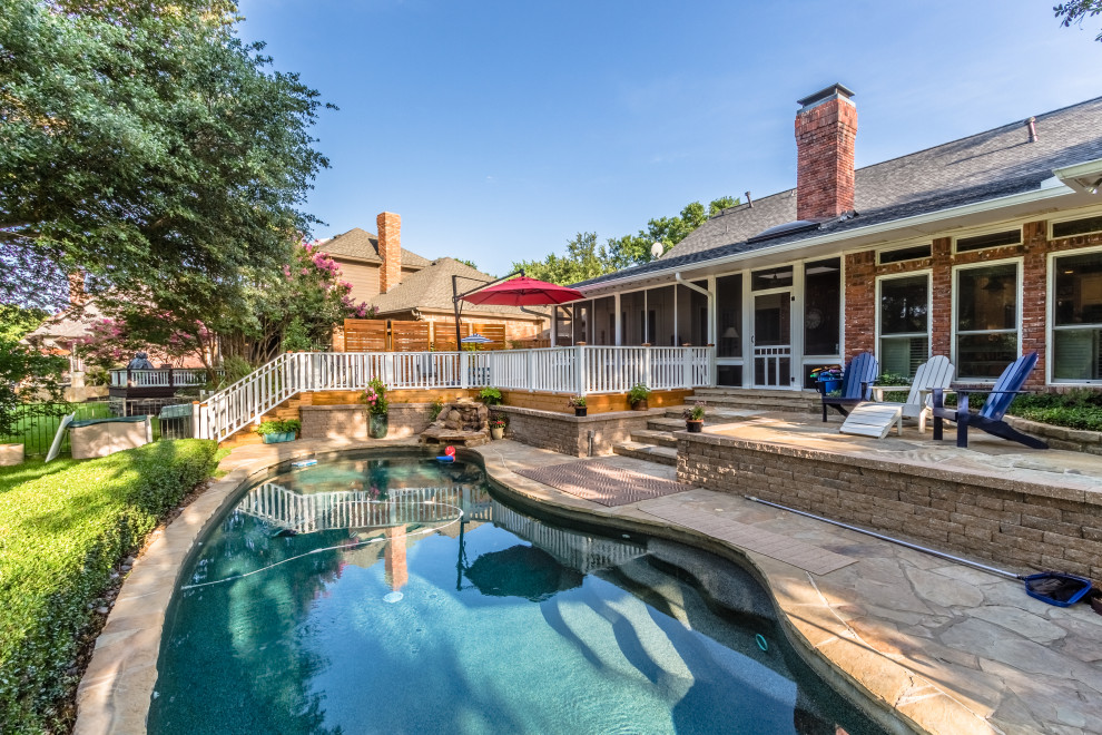 Example of a transitional pool design in Dallas