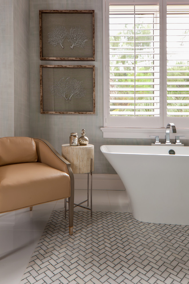 Inspiration for a transitional home design remodel in Miami
