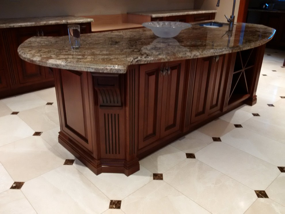 Inspiration for a transitional kitchen remodel in Toronto