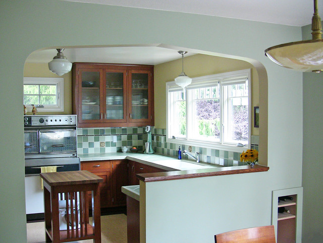 1943 Cape Cod Kitchen Remodel   Traditional Kitchen 