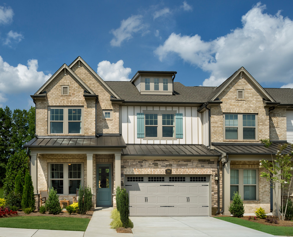 Transitional home design photo in Charlotte