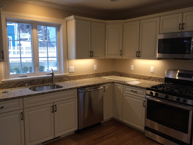 WALTHAM,MA modern-kueche