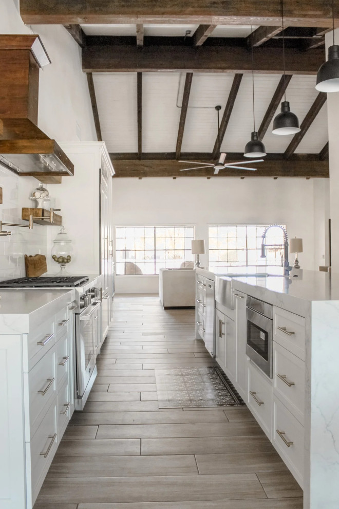 Example of a transitional kitchen design in Phoenix