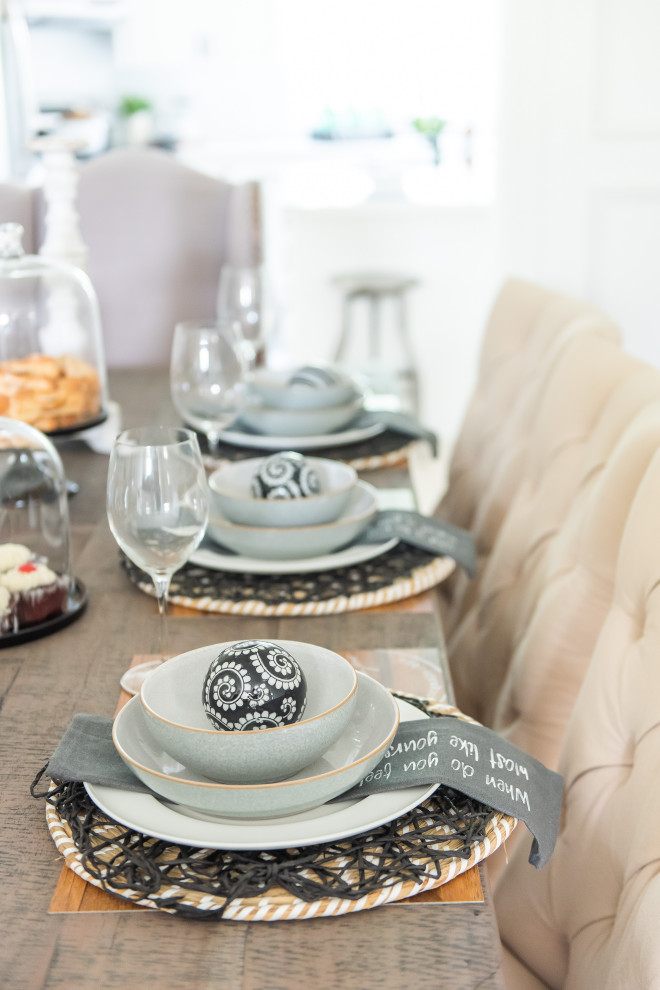 Home design - transitional home design idea in Toronto