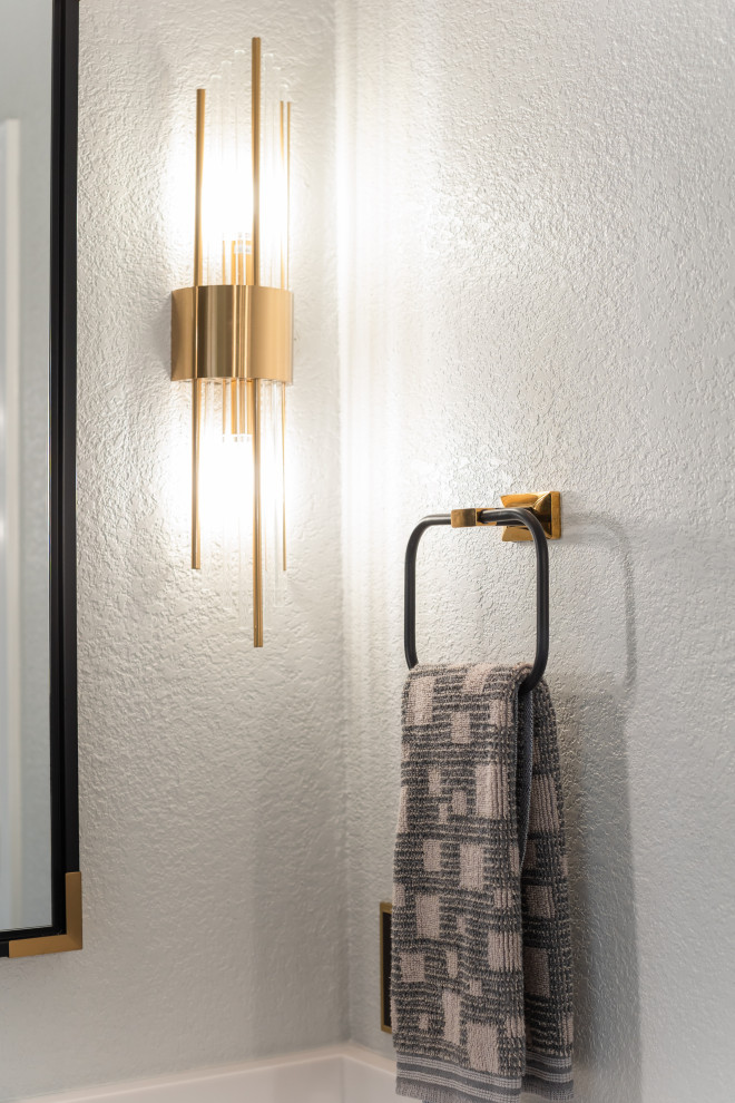 Black Locust | Master Bathroom