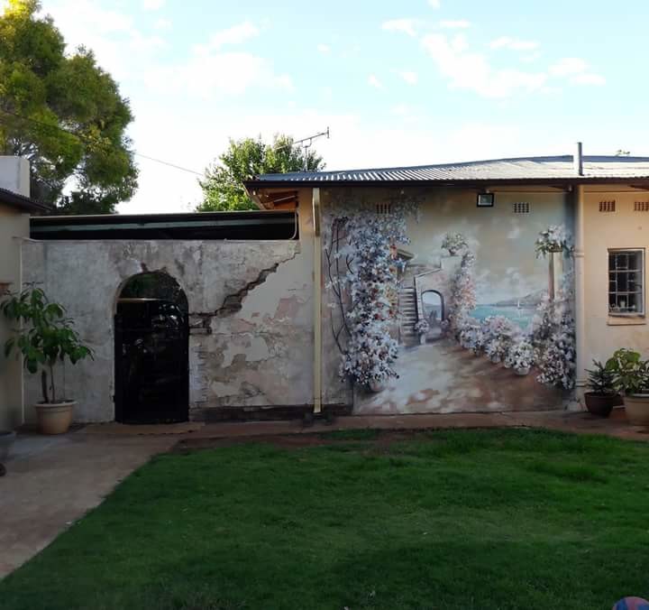 Роспись фасада частного дома