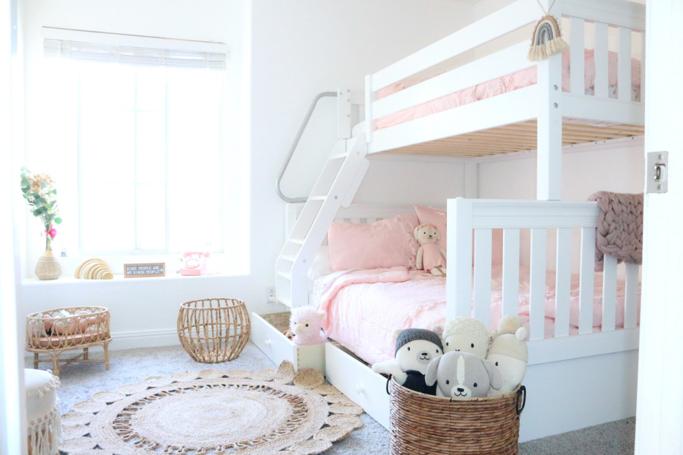 Design ideas for a mid-sized contemporary gender-neutral kids' bedroom for kids 4-10 years old in Other.