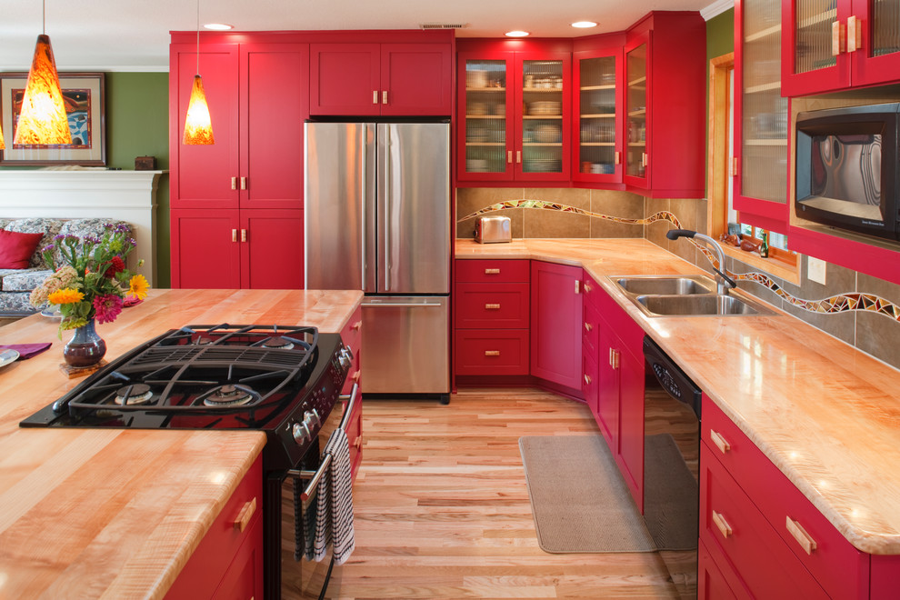 Kitchen - transitional kitchen idea