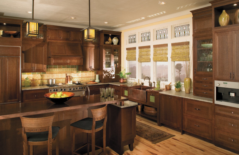 This is an example of a country kitchen in Baltimore.