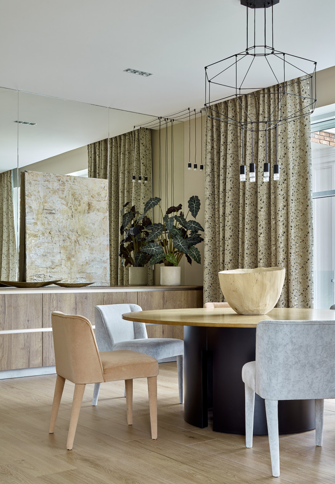 Дом в подмосковье  600 м2