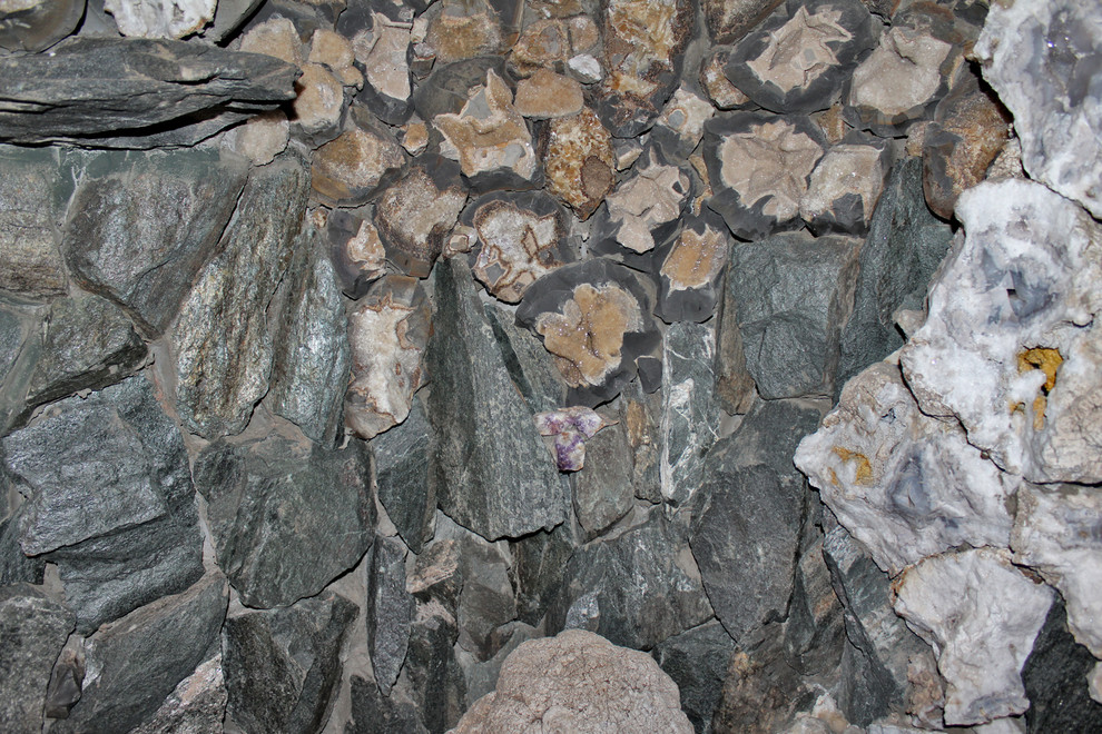 Под одной крышей