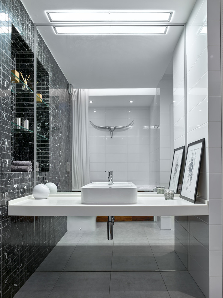 Inspiration for a contemporary bathroom in Moscow.