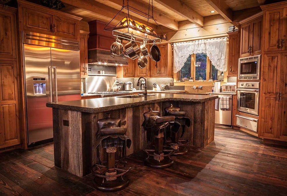 Mountain style kitchen photo in Charlotte