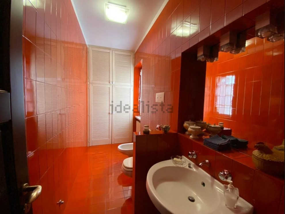 Rinnovare con Stile: Il Bagno che Rinasce tra Eleganza e Funzionalità