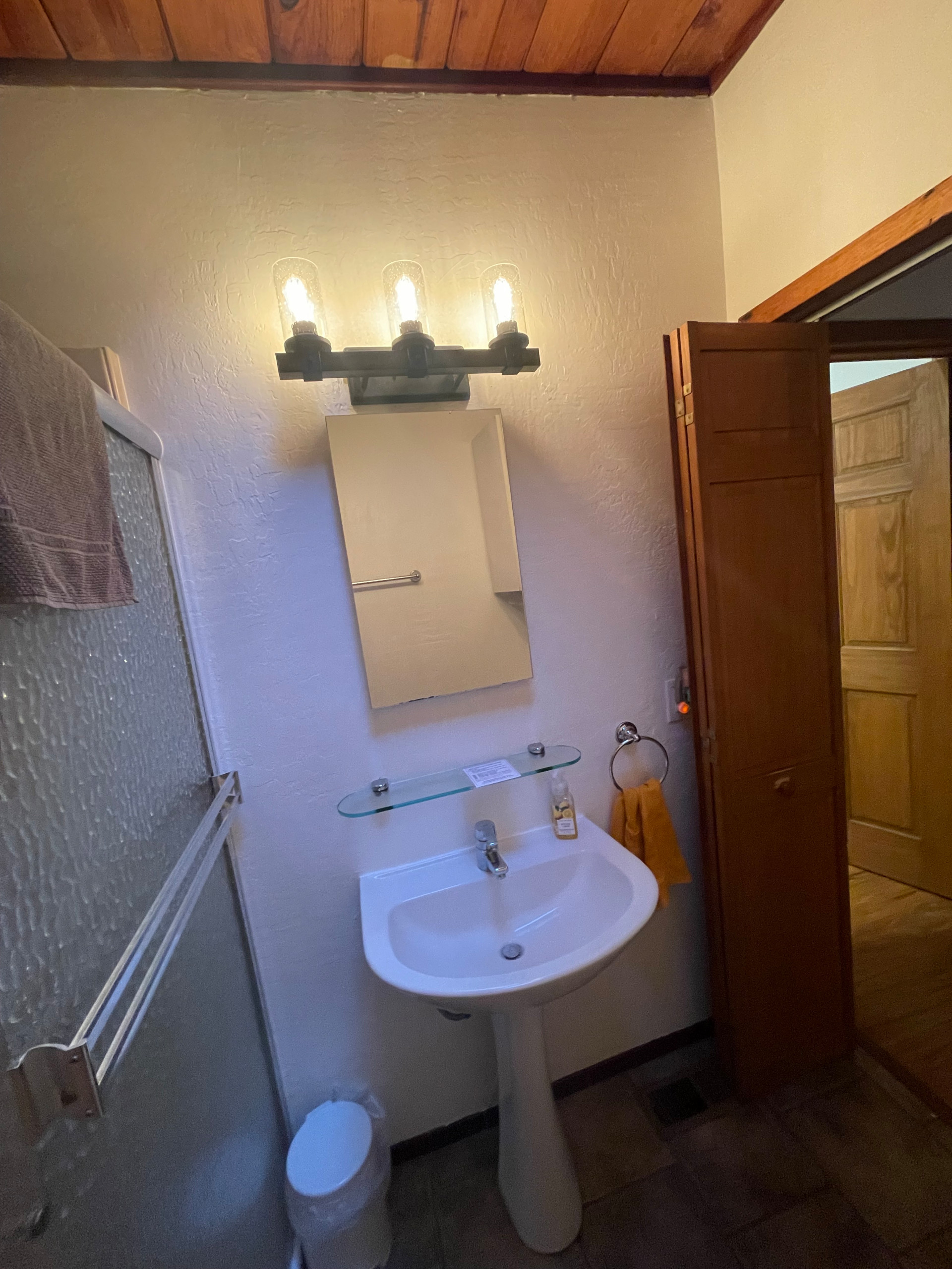 Air BnB Bathroom Remodel - Before