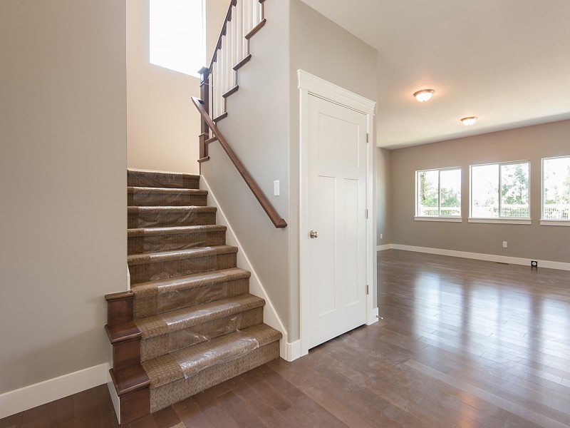 Design ideas for a mid-sized arts and crafts staircase in Salt Lake City.