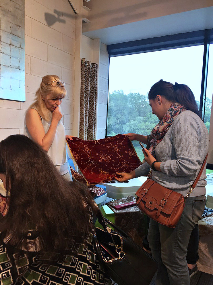 Презентация ручных тканей, изготовленных на станках 18 века