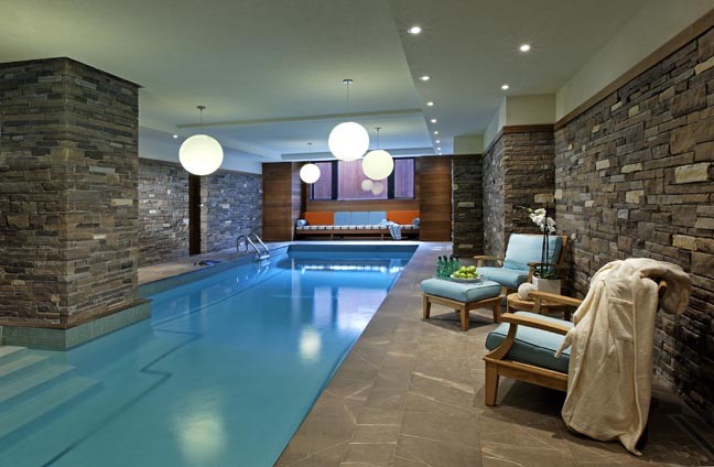 Contemporary pool in Toronto.