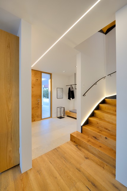 Haus am See contemporaneo-ingresso