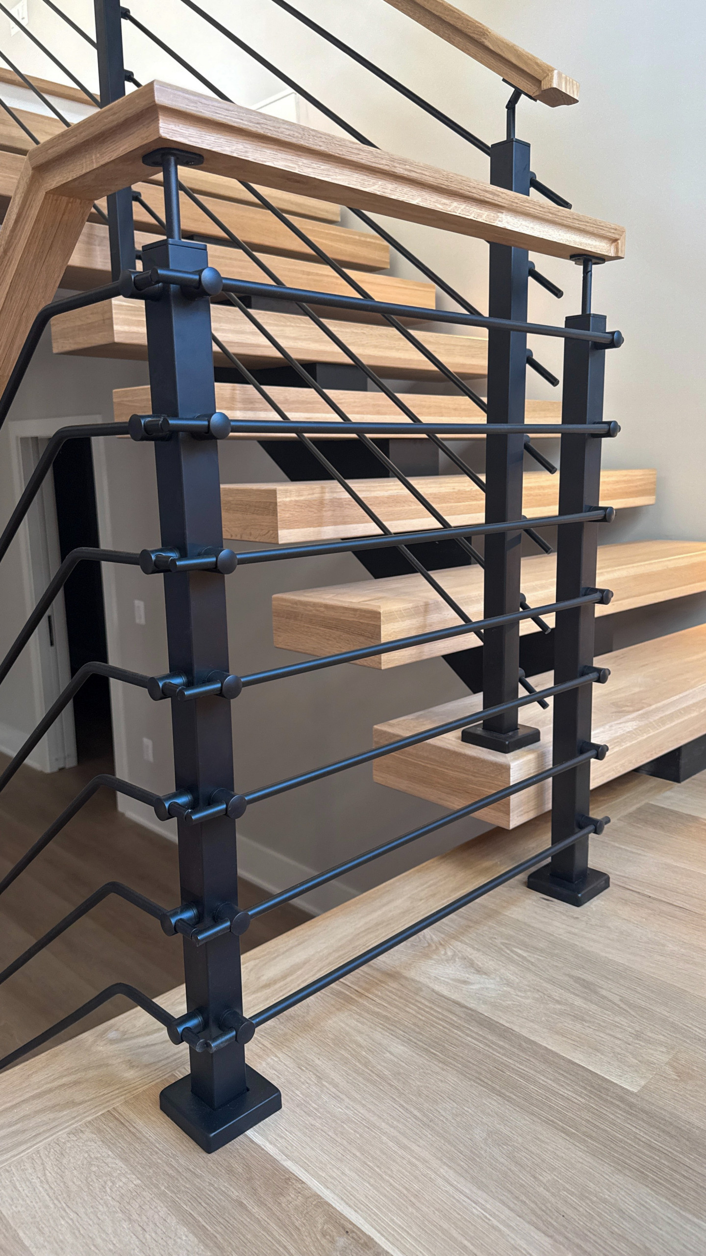 Project #147 | Modern Staircase with Seattle Style Stringer